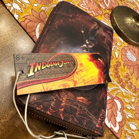 LOUNGEFLY Indiana Jones Raiders of the Lost Ark Zip Around Wallet - Picture 12 of 13